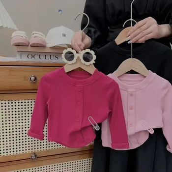 Долна риза Момичета Еластична сила Есенна плетива яма Лента тениска Универсален корейски върховете Детски дрехи кръгла яка 2024